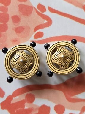 Vintage Doncaster Clip-on Earrings
